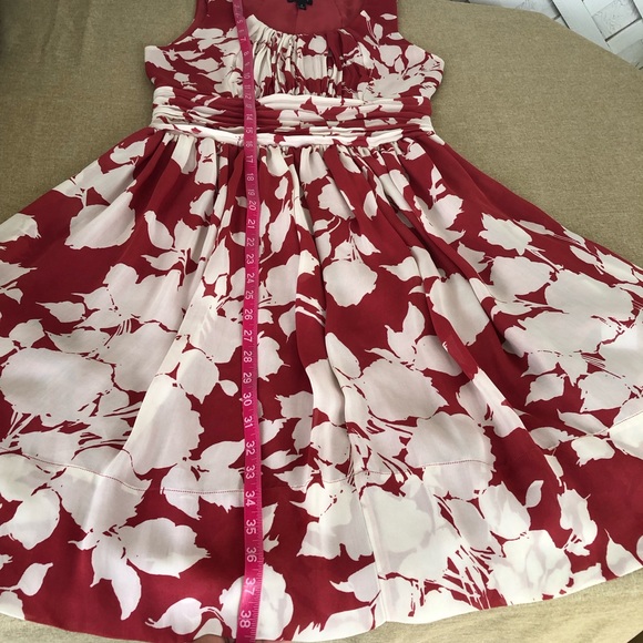 Loft Floral Pleated Sleeveless Summer Dress - Picture 9 of 11